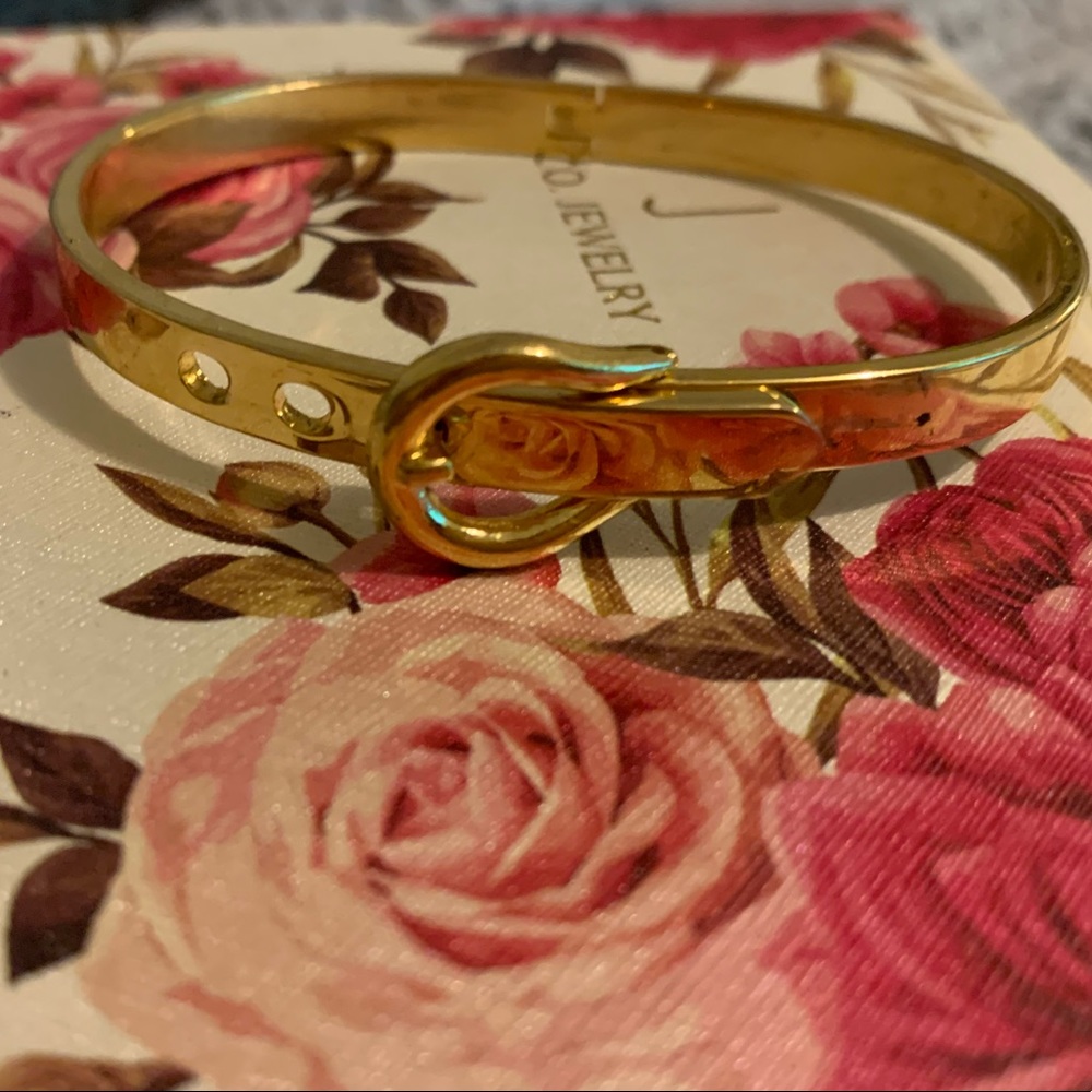 Women’s gold “belt” bangle bracelet